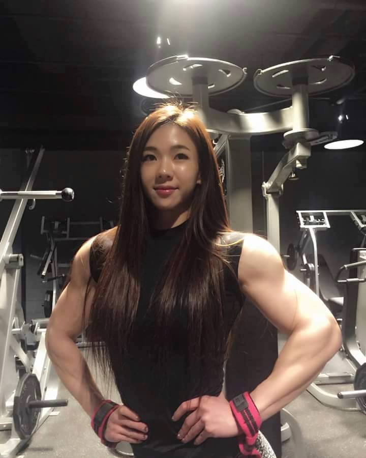 Yeon-Woo-Jhi-IFBB.jpg