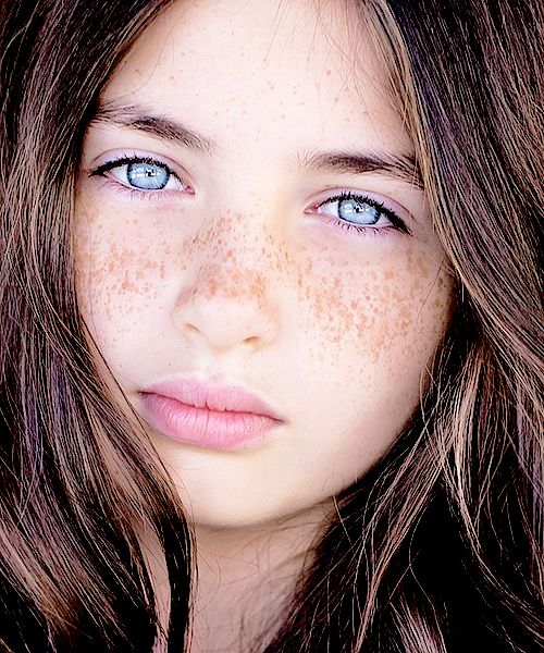 Big bright blue eyed girl ~ Lilly Kruk | Beautiful eyes, Portrait ...