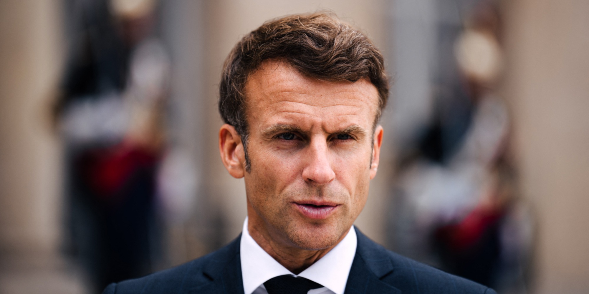 Emmanuel-Macron-eleve-d-Ali-Baddou-a-Sciences-Po-le-journaliste-revele-les-notes-qu-il-mettait-au-president.jpg