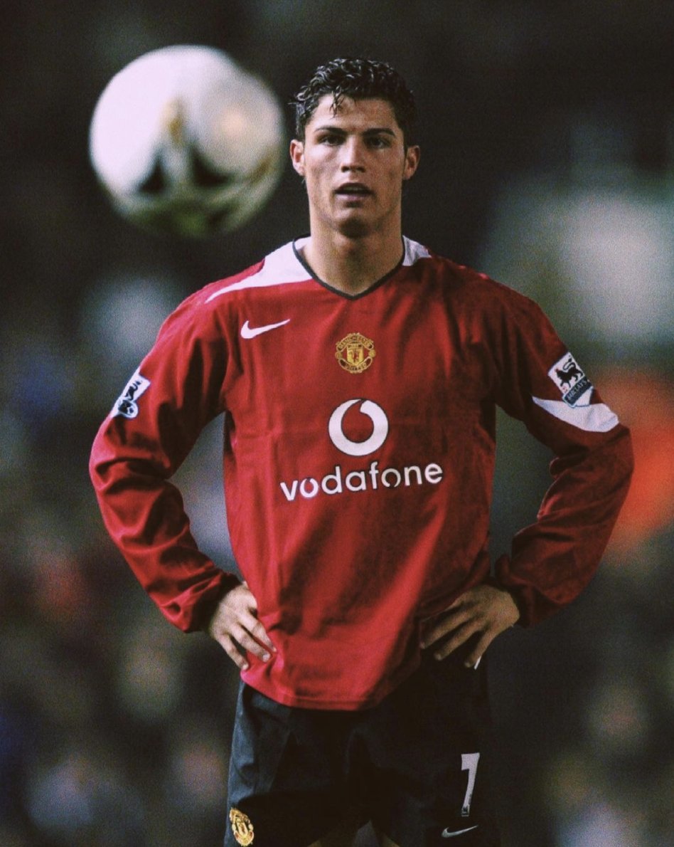 The CR7 Timeline. on X: A young Cristiano Ronaldo at Manchester United.  https://t.co/tM3F3hFqeG / X