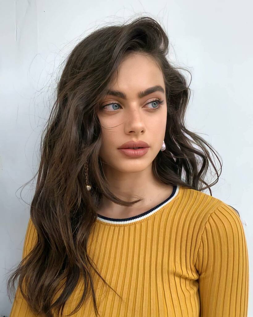 Yael Shelbia Brasil on X: Gorgeous Princess 👑 👸🏻 For @renuar_fashion  Hair: @almogcohen_hair Makeup: @elle.adida Styling: @michurra Agency:  @itmodels__ . . #yaelshelbia #model #יעלשלביה https://t.co/FwD6amF8tn  https://t.co/gPb9Kdr0GZ / X