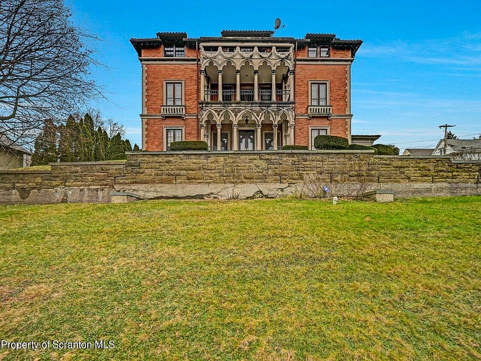 I was considering purchasing this mansion in Scranton a couple of years ago 1242ff36d0aa6de62922e6fa40c2537d-cc_ft_960
