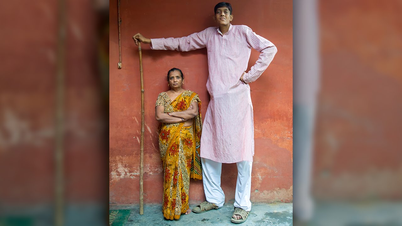 India's Tallest Man Struggles To Find Love - YouTube