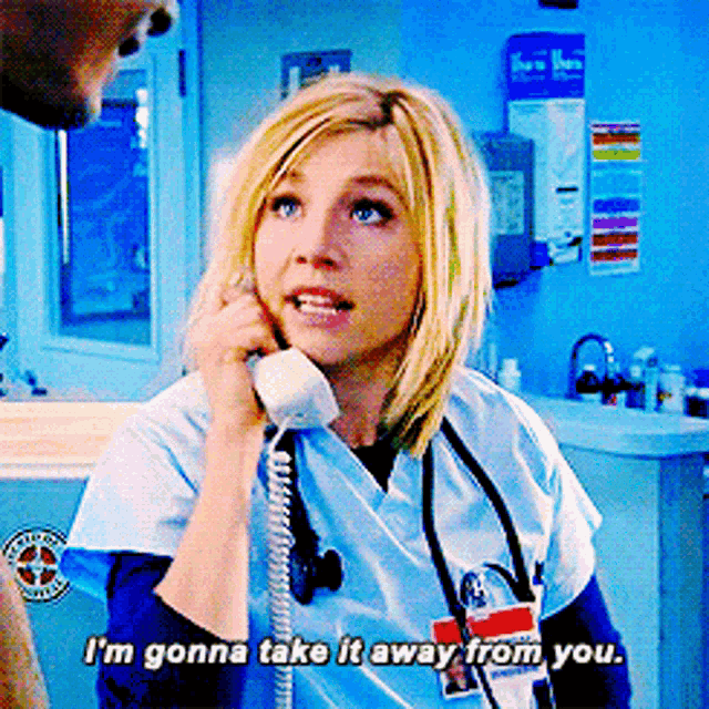 scrubs-elliot-reid.gif
