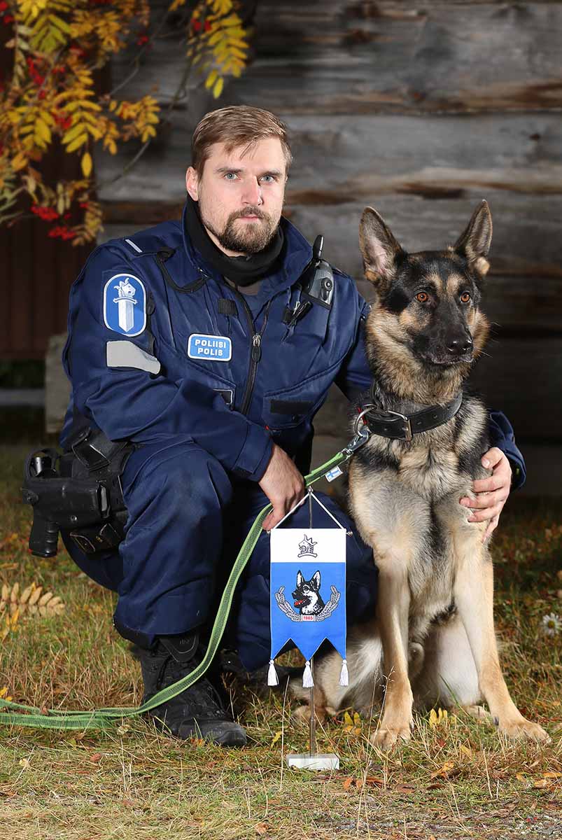 poliisikoira_rokka.jpg