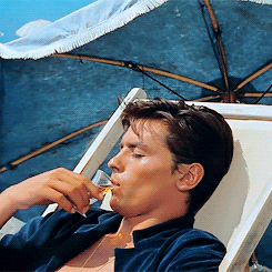 10c3d66cfe0ee7a640e4eaab29063e32.gif