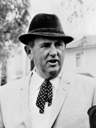 Colonel_Tom_Parker_1969_%28cropped%29.jpg