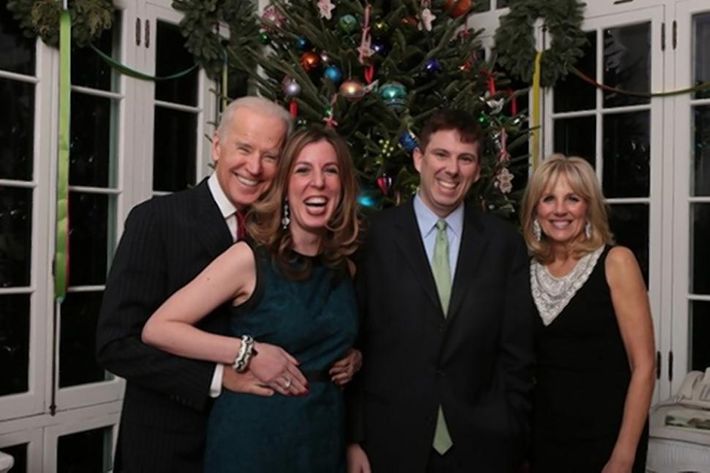 45aa7aabdeeb3c575417a14b788af4773c-17-joe-biden-amy-parnes.h473.w710.jpg