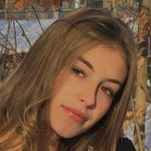 エバ カドモア - 年齢, 家族, 経歴 | Famous Birthdays