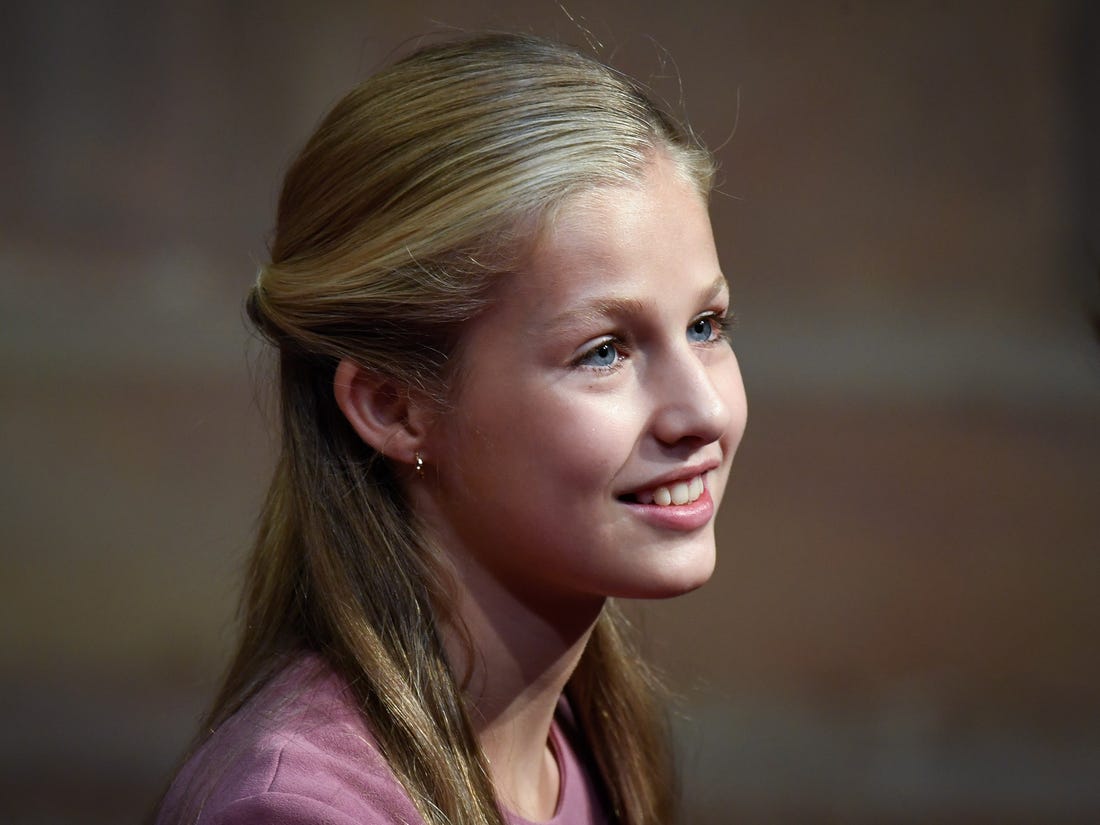 PHOTOS: Each year in the life of future Spanish queen Princess Leonor -  Insider