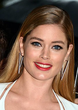 266px-Doutzen_Kroes_Cannes_2013.jpg