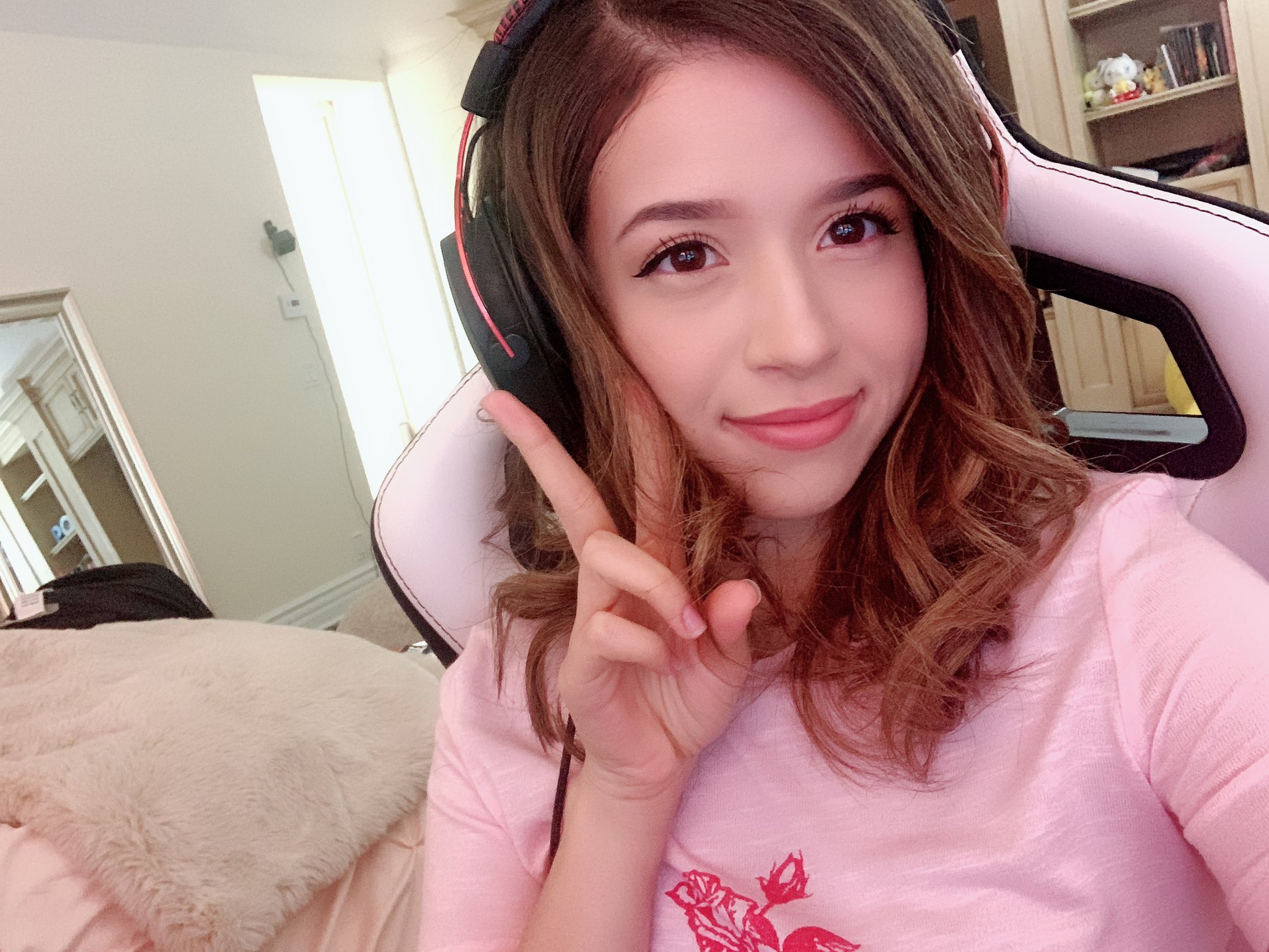 pokimane on X: new year, same gear 😊 streaming in my @HyperX headset ❤️  chatting new years resolutions & playin some games, come lmk what you  want me to plan for 😁