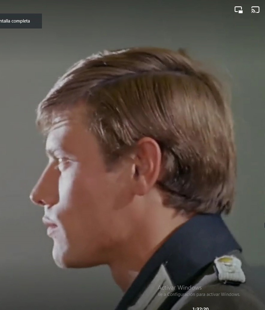 3278801_wolfgang_hillinger_side_profile.jpg