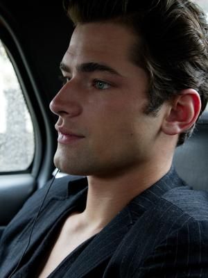 B6E729A0 F684 41D0 8E48 5879F5DF6DB0