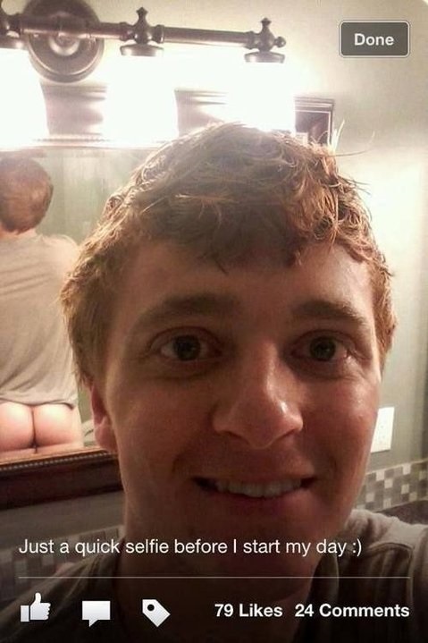 1536510588-funny-selfie-butt-in-the-mirror.jpg