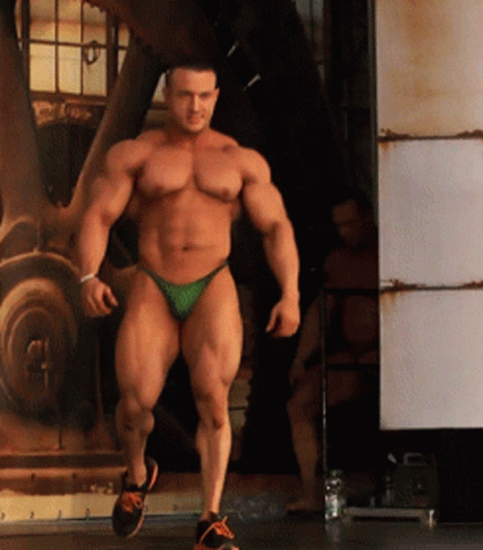 bodybuilder-walking.gif