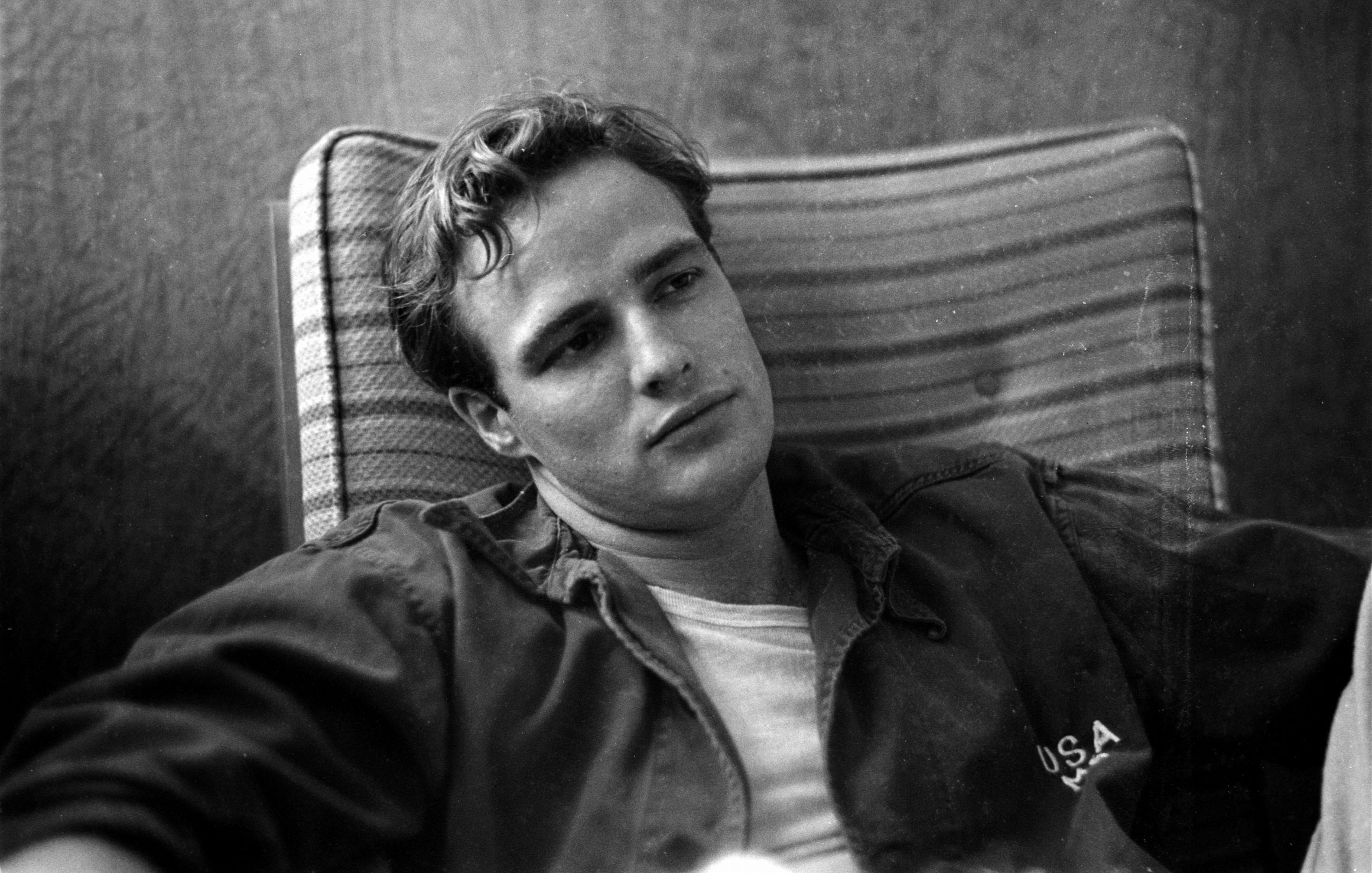 141111-marlon-brando-17.jpg