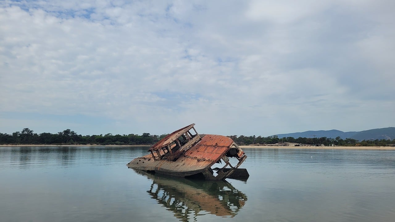 shipwreck-9936816_1280.jpg