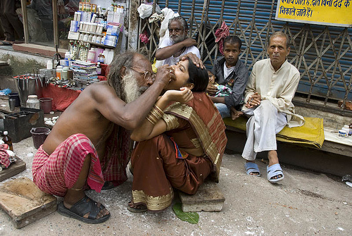 street-dentist-india.jpg