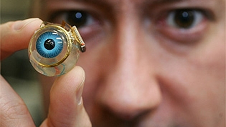 Bionic Eye Gives Hope to the Blind | IndustryWeek