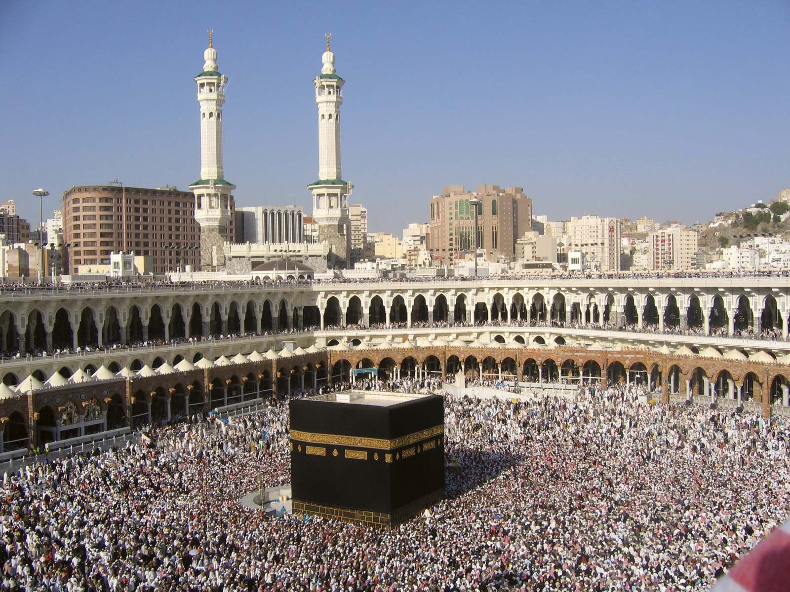 Kabah-hajj-pilgrims-Saudi-Arabia-Mecca.jpg