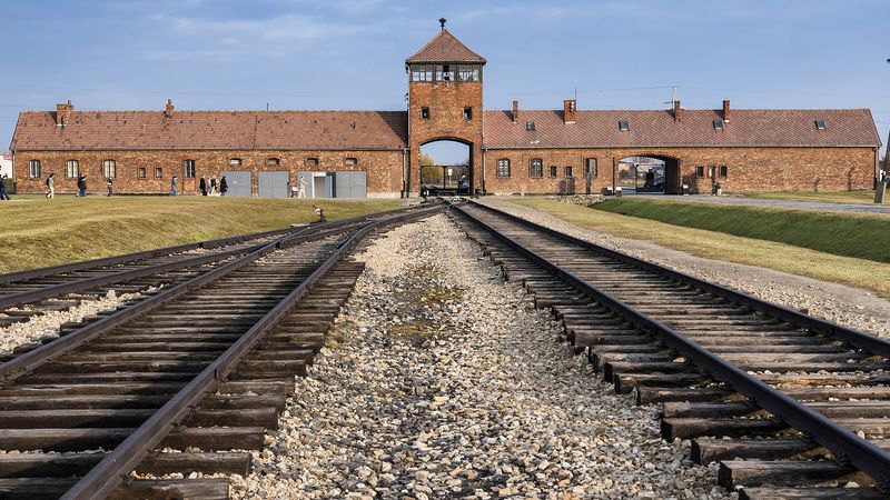 Overview-concentration-camp-Auschwitz-Poland.jpg