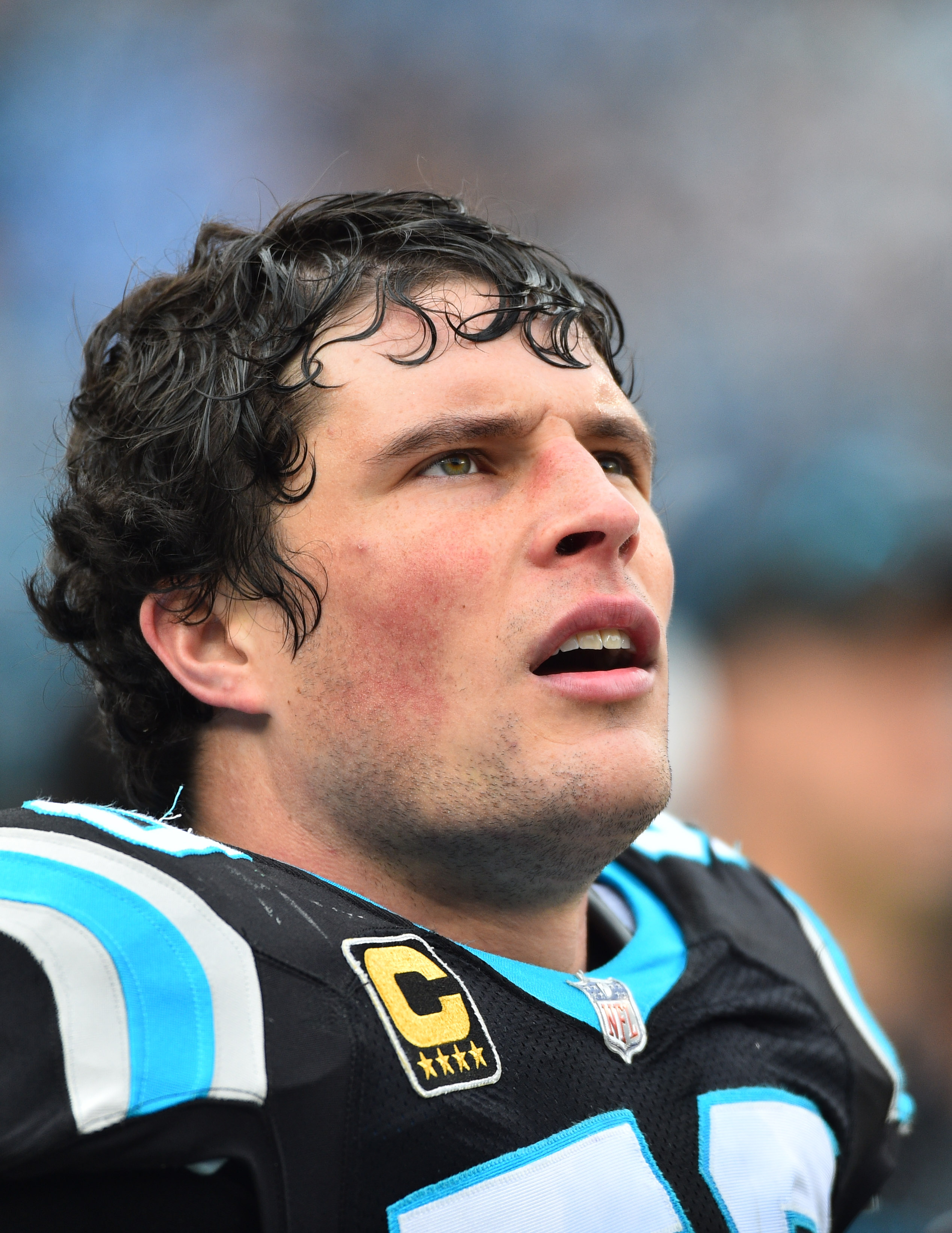 Panthers, LB Luke Kuechly Restructure Contract