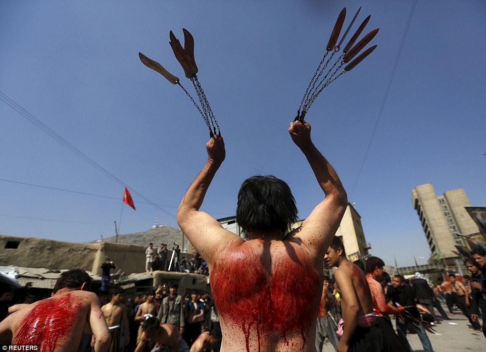 Afghan Shiite Muslims wash away their sins in gory self-flagellation  rituals | Daily Mail Online