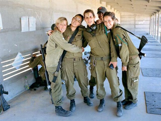 israeli_military_girls_640_68.jpg