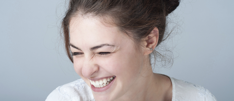girl-laughing-754x325.png