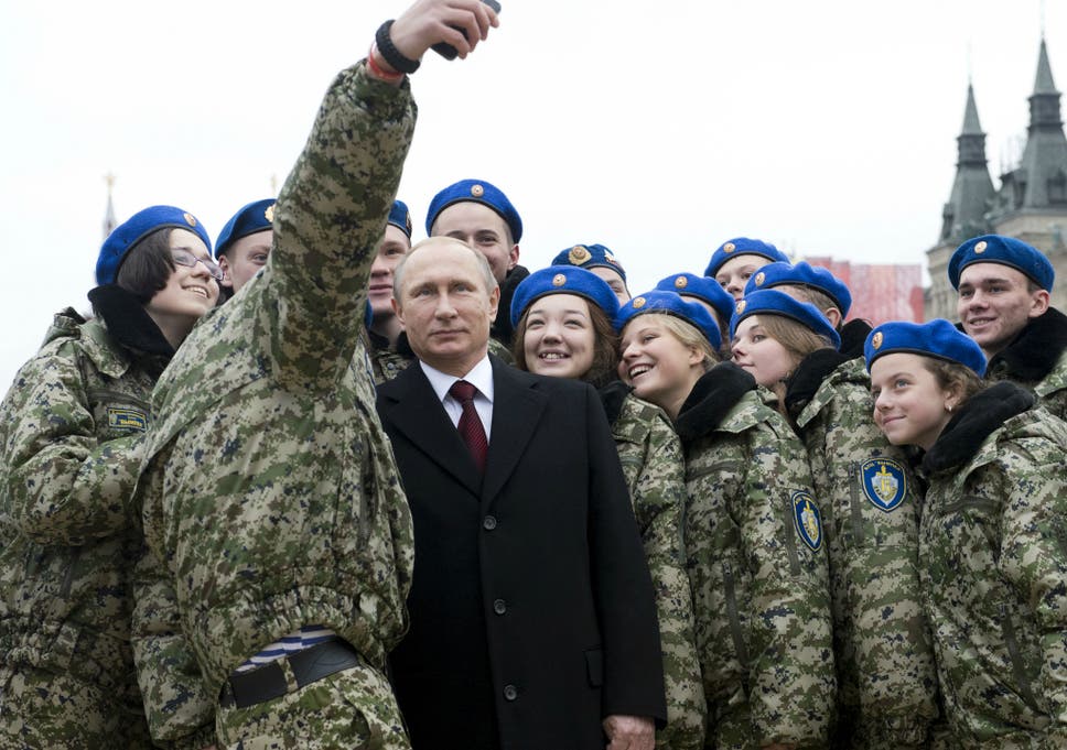military-selfie-russia-putin.png