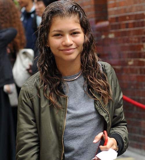 Top 15 Pictures of Zendaya Without Makeup | Styles At Life
