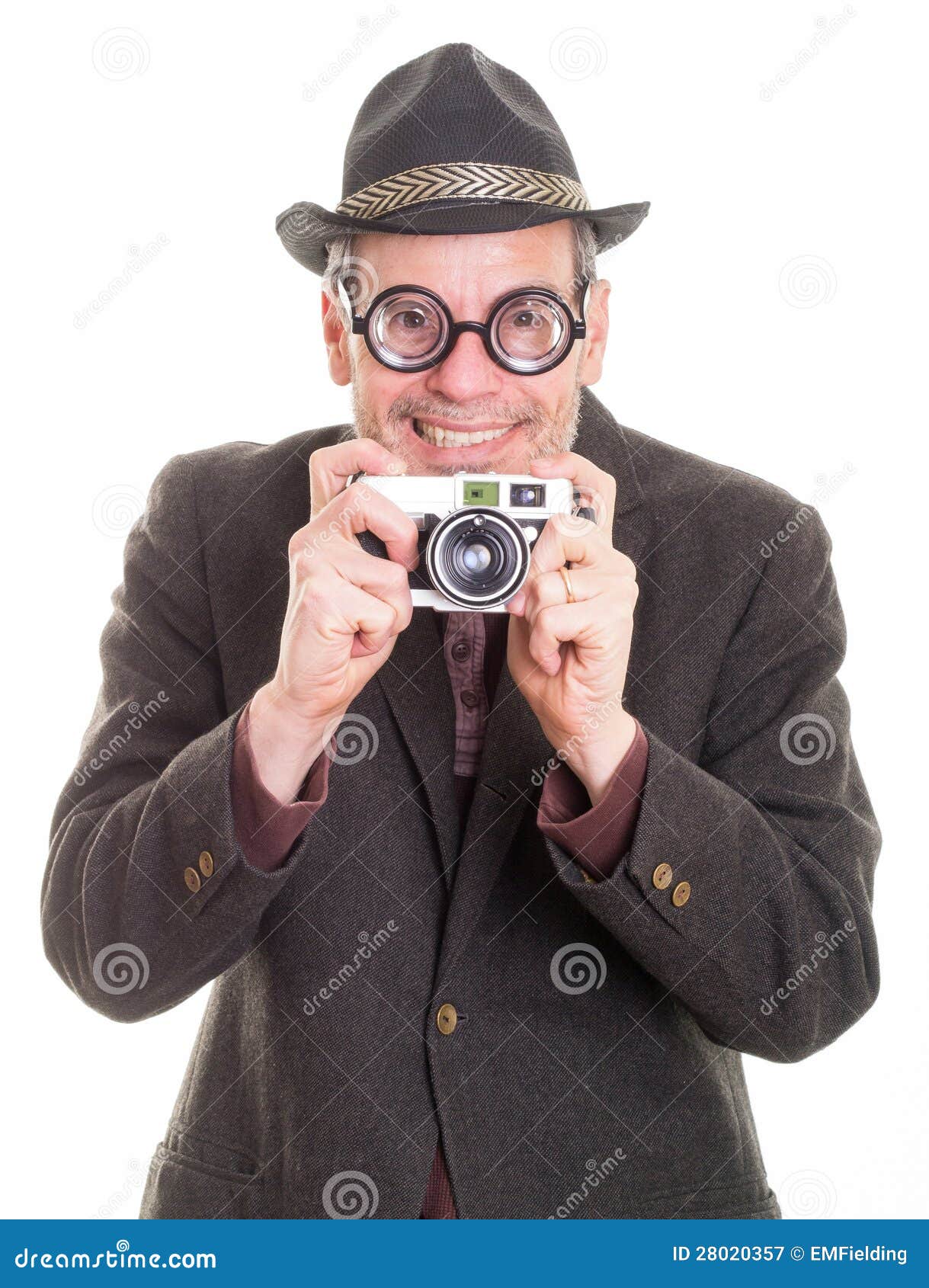 funny-man-camera-taking-picture-28020357.jpg