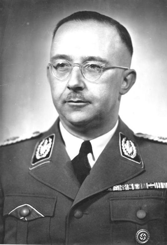 Bundesarchiv_Bild_183-S72707%2C_Heinrich_Himmler.jpg