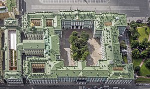 300px-RUS-2016-Aerial-SPB-Winter_Palace_%28crop%29.jpg
