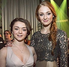 229px-Maisie_Williams_and_Sophie_Turner_HBOs_%22Game_Of_Thrones%22_Season_3_Seattle_Premiere_After_Party_at_EMP_%288579815748%29_%28cropped%29.jpg