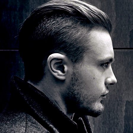 An-excellent-illustration-of-how-the-haircut-for-the-slicked-back-undercut-looks-like.jpg